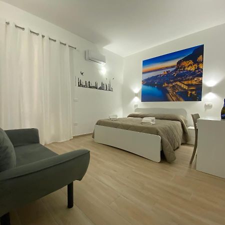 In Centro Rooms Vicino Cefalu Self-Chek-In Campofelice Di Roccella Exterior photo