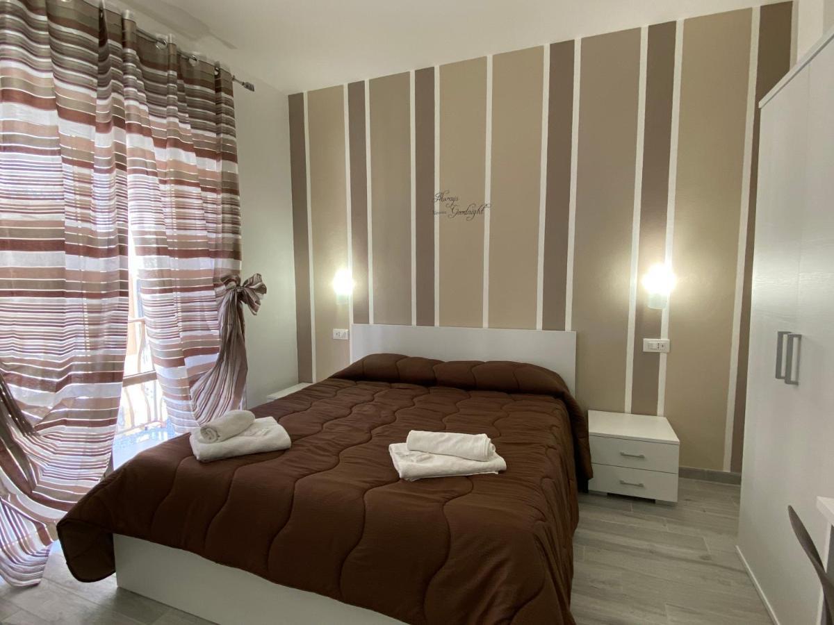 In Centro Rooms Vicino Cefalu Self-Chek-In Campofelice Di Roccella Exterior photo