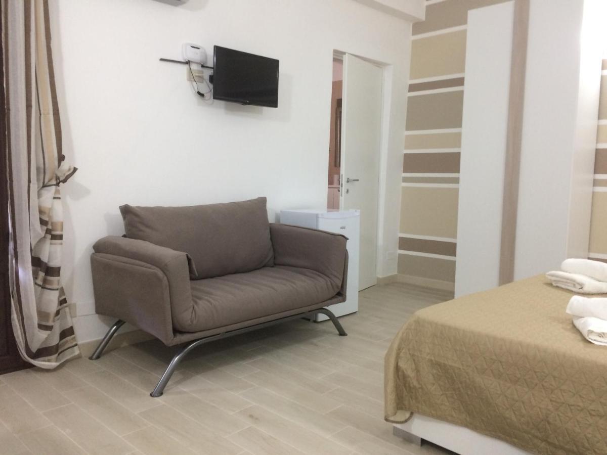 In Centro Rooms Vicino Cefalu Self-Chek-In Campofelice Di Roccella Exterior photo